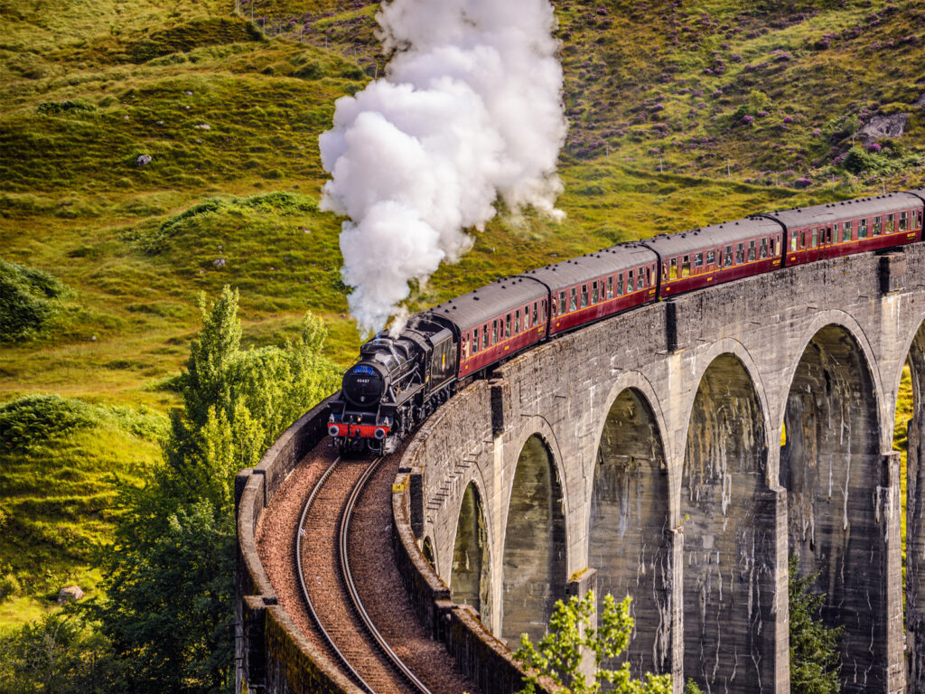 The 10 Most Iconic Train Journeys in the World | Traingift