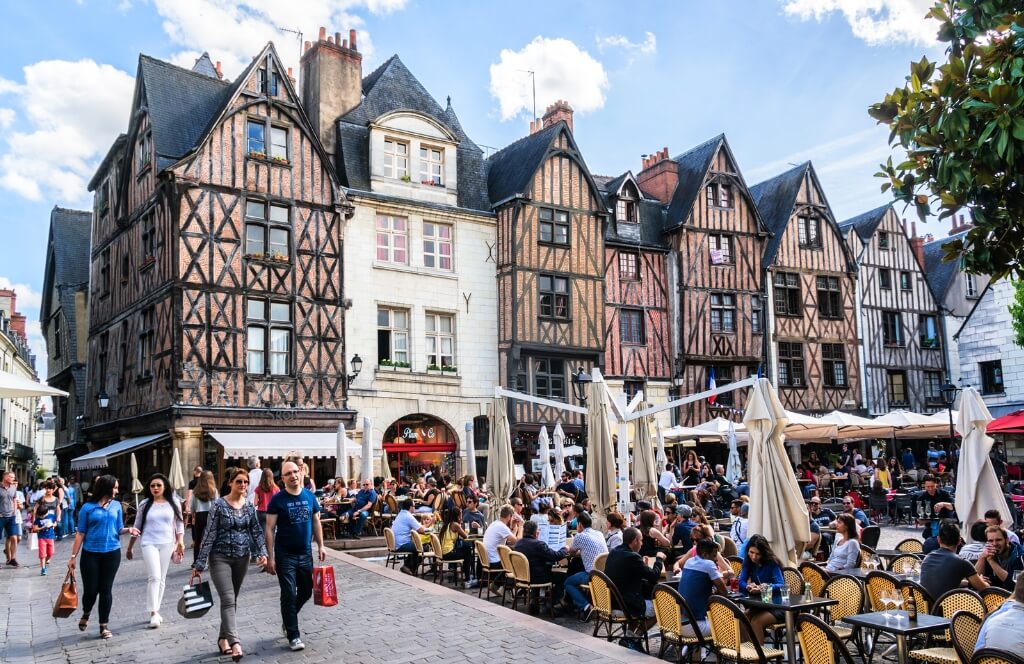Le centre ville de Tours une destination idéale pour un voyage en train depuis Bordeaux