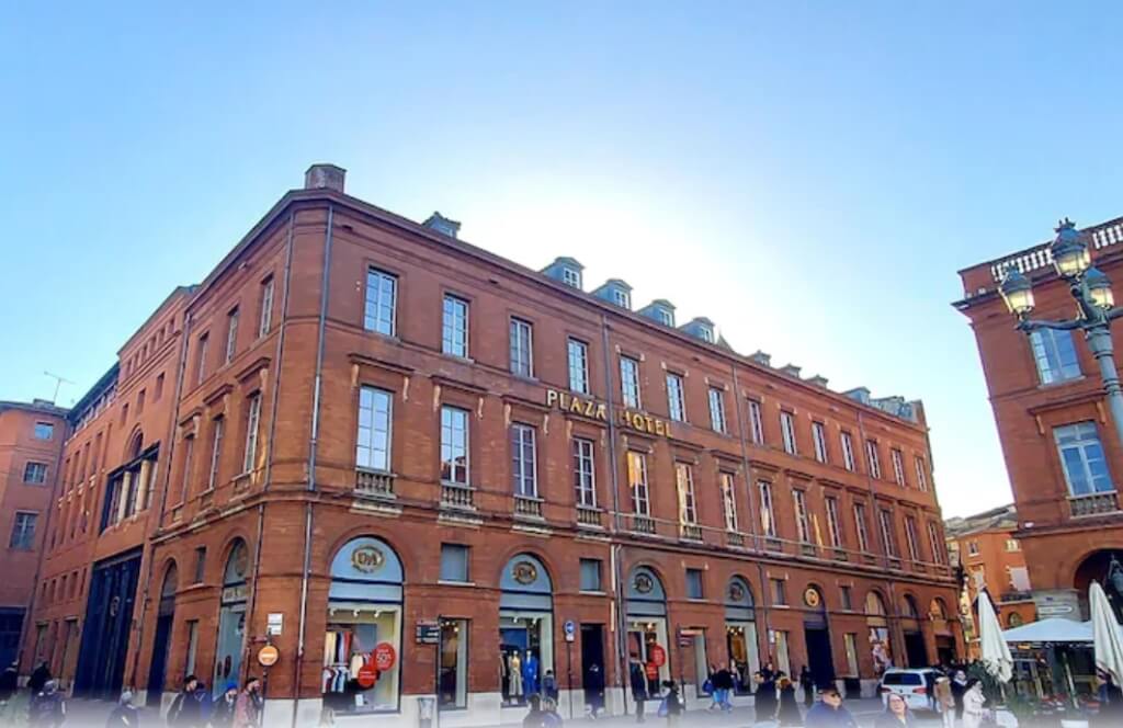 L'hôtel Plaza capitole à Toulouse où séjourner lors d'un voyage en train depuis Bordeaux