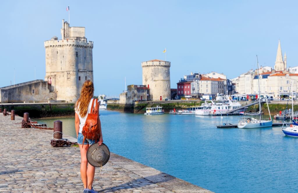 girl in la rochelle