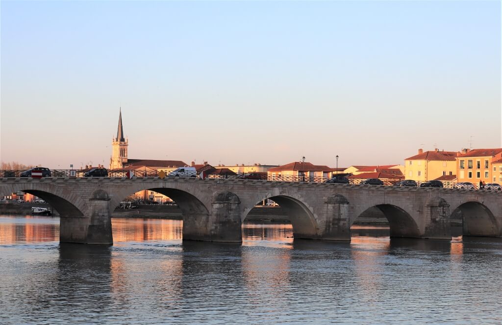 a town close to lyon france