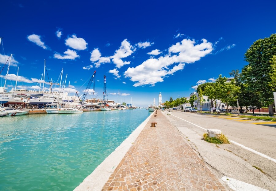 Urlaub im März ohne fliegen in Rimini